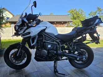 triumph explorer 1200 xcx