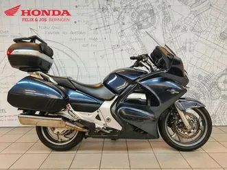 ② honda st1300 pan european (année de construction 2015)