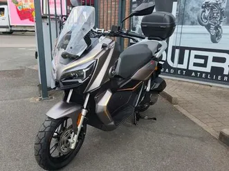 ② qj motor scooter atr 125 avec top case nouveau