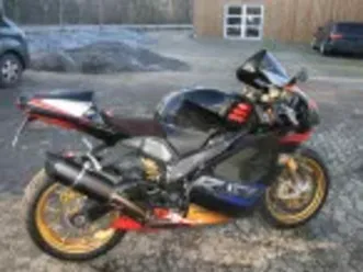 aprilia rsv 1000 r