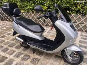 scooter peugeot elyseo