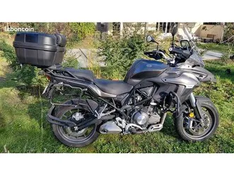 moto benelli trk 502
