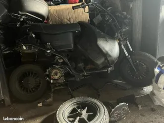 vend scooter et pièces peugeot sun