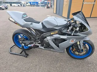 yamaha r1 piste