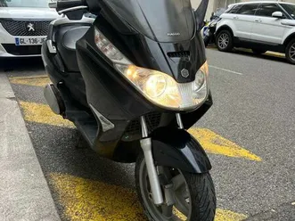 piaggio x8 en bon état