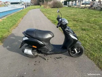 ◊ piaggio zip 50 2t 2014 – aucun frais à prévoir