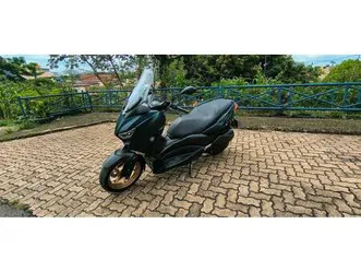 yamaha xmax 250