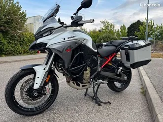 multistrada v4s adventure travel radar(2025)