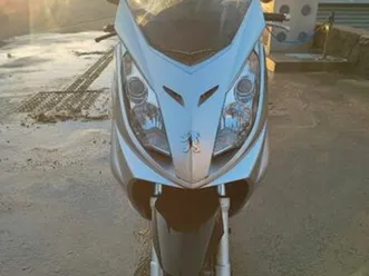 vends scooter 125 cc
