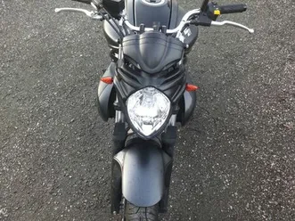 moto suzuki 650 gladius