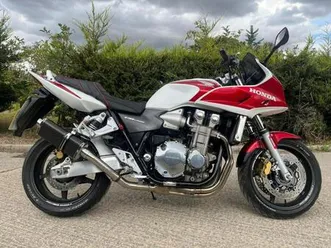 2007 57 honda cb 1300 sa-5 cb1300 muscle tourer red white cbf1300 xjr cb1300f