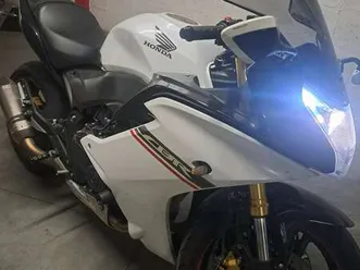 honda cbr 600 bianco