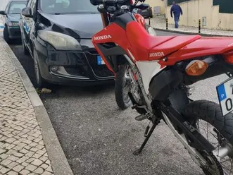 crf 300 l pouco usado em ótimo estado mafra