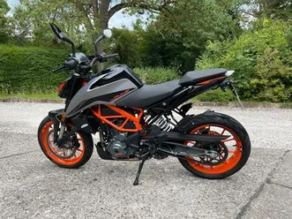 ktm duke 390 in neuwertigem zustand