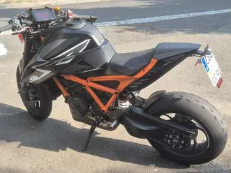 ktm 1290 super duke r