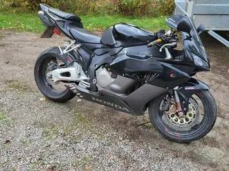 sprzedam honda cbr 1000rr tomaszów lubelski