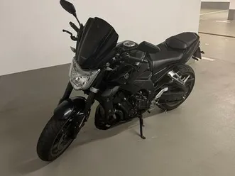 yamaha fz1 naked bike akrapovic