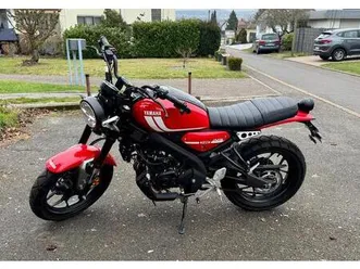 yamaha xsr 125 redline – top zustand – nur 1.573 km – sonderaust.