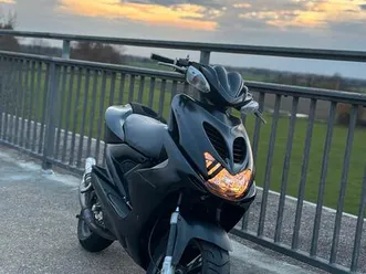 yamaha aerox 2001 mit leovince tt & tuning-teilen