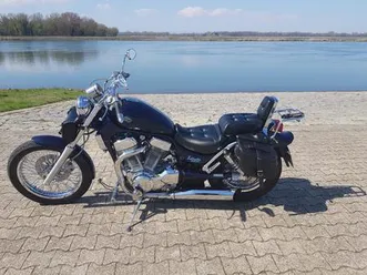 suzuki vs 1400 intruder