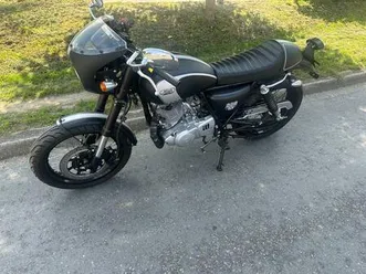 mash two fifty 250 cafe racer nur 5556 km tüv 01.2028