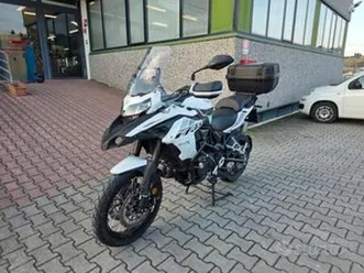 benelli trk 502 x