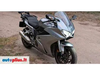 honda vfr (crosstourer / crossrunner) 800 cc, touring / sport touring