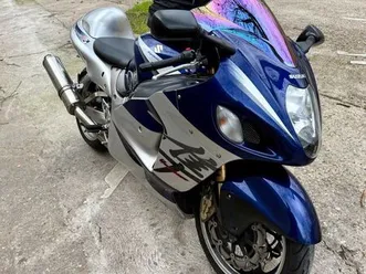 suzuki hayabusa gsxr 1300 - 2005 - 74 600 km - entretien récent - options