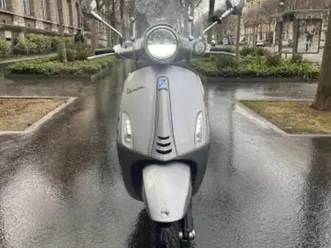 vespa primavera elettrica 70 2022 1 cm3 | scooter | 10 152 km | gris | 75013 paris 13
