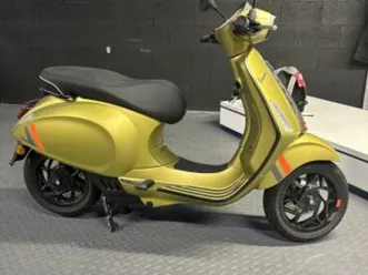 vespa sprint s electrica verde 2024 50 cm3 | scooter | 200 km | 37100 tours