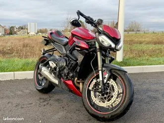 triumph street triple rs 2023