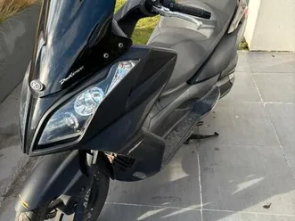 ② kymco dinkstreet 300i