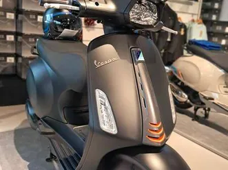 vespa sprint s 125 bauletto + supporto omaggio nero