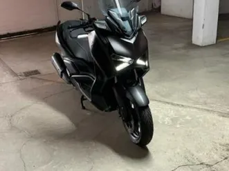 yamaha - xmax300