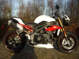 triumph speed triple r 1050 1. hand scheckheft gepflegt