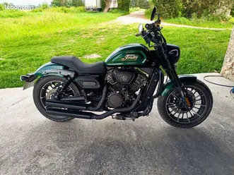 vends moto 400 cm³ custom – état neuf