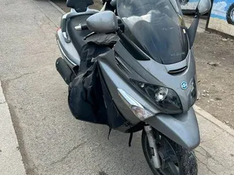 piaggio x-evo
