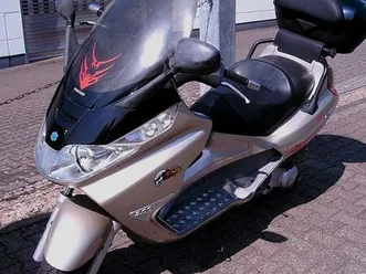 piaggio x8 200