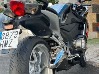 honda - vfr 1200f dct