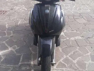 piaggio beverly 400 nero
