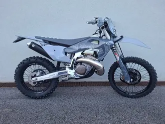 moto neuve: husqvarna te 300 pro