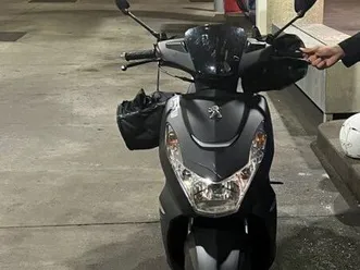 kisbee 50 cc scooter