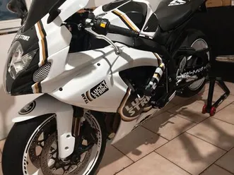 gsxr 750 k7
