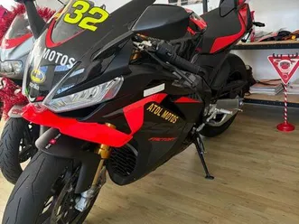 aprilia rsv4 factory 2025