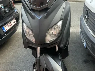 scooter yamaha xmax 125