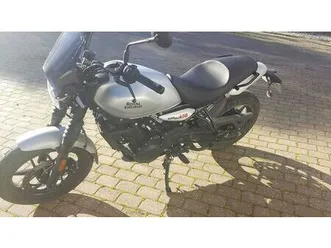 royal enfield guerilla 450 pombal