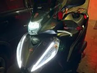 scooter sh 300 cc 2018