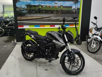 bajaj dominar 160