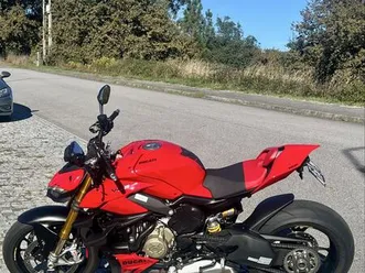 ducati streetfighter v4s red 2023 tem 2 lugares gualtar