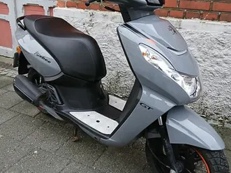 peugeot kisbee 50 scooter med piggdekk
